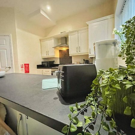5 Bedroom, Sleeps 9 - Base To Explore Liverpool And Beyond Exterior foto