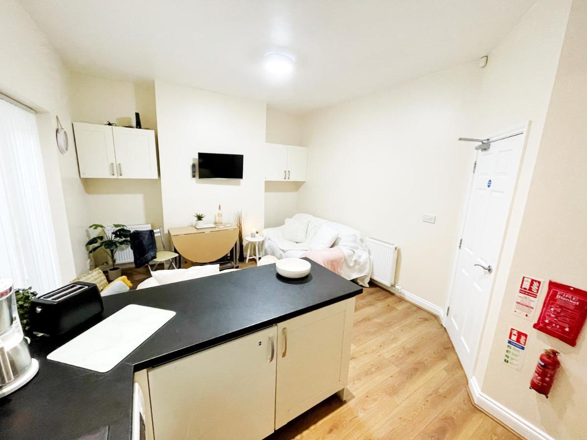 5 Bedroom, Sleeps 9 - Base To Explore Liverpool And Beyond Exterior foto